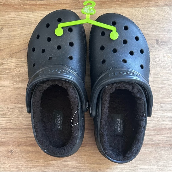CROCS Black Slippers with Fuzzy Lining - Picture 1 of 4